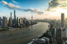 上半年，上海这个区成功落户注册资本过亿元项目35个