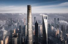 上海土拍“重启”首日 20幅宅地成交近500亿元