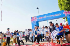第十四届”一个鸡蛋的暴走”在沪启动 千人徒步支持儿童公益
